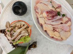 -洪氏嗨捞·广东猪肚鸡·椰子鸡火锅(西咸万象城店)