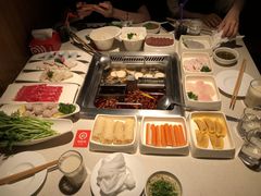 -海底捞火锅鲜切牛肉主题店(长寿路店)