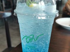 -Chom Cafe and Restaurant