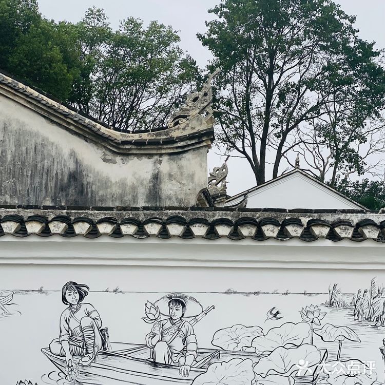 瞿家湾古镇：红色老区的古朴和浪漫