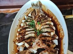 -八府香鸭·啫啫煲(华山路店)