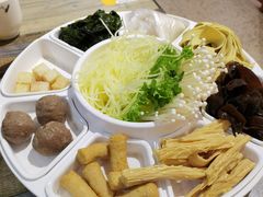 -鸡遇虾煲干锅火锅(小寨金莎店)