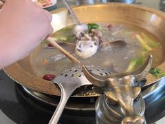 -周老三跷脚牛肉·全牛火锅(非遗传承店)