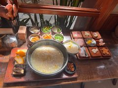 -银米·云南传统过桥米线(双廊黑金冠店)
