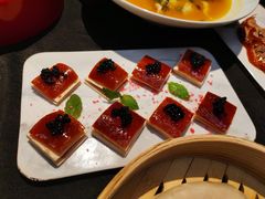 鱼子酱烤鸭-荣公子创意菜