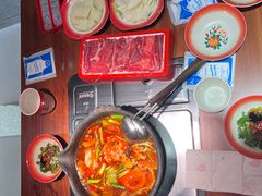 -夺欢喜贵州酸汤牛肉火锅(静安寺店)