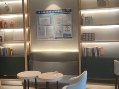 -秋果酒店(北京中日友好医院和平里地铁站店)