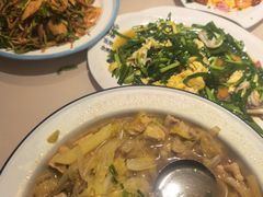 -老码头黑皮肘子锅包肉(赣水路店)