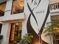 -Mark&Mars Restaurant