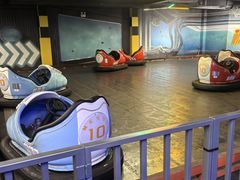 -极限PLAY运动娱乐新世界·团建派对表演休闲馆·室内高空游乐园