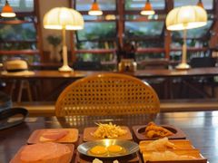 -银米·云南传统过桥米线(双廊黑金冠店)