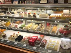 面包甜点陈列柜-西村叔叔的店·面包·甜品·蛋糕(崂山丽达店)