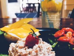 燕麦提子金枪鱼贝果-吃饼人西餐(南开店)