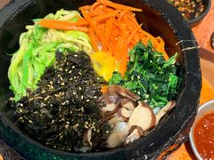 传统石锅拌饭-大同江朝鲜菜•长春地标美食(绿园吾悦广场店)