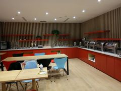 -宜必思酒店(青岛五四广场宁夏路地铁站店)