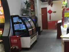 -乡土黄·鲜牛肉火锅·小龙虾(兴业街店)