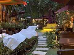-月亮眼花园餐厅书吧酒吧