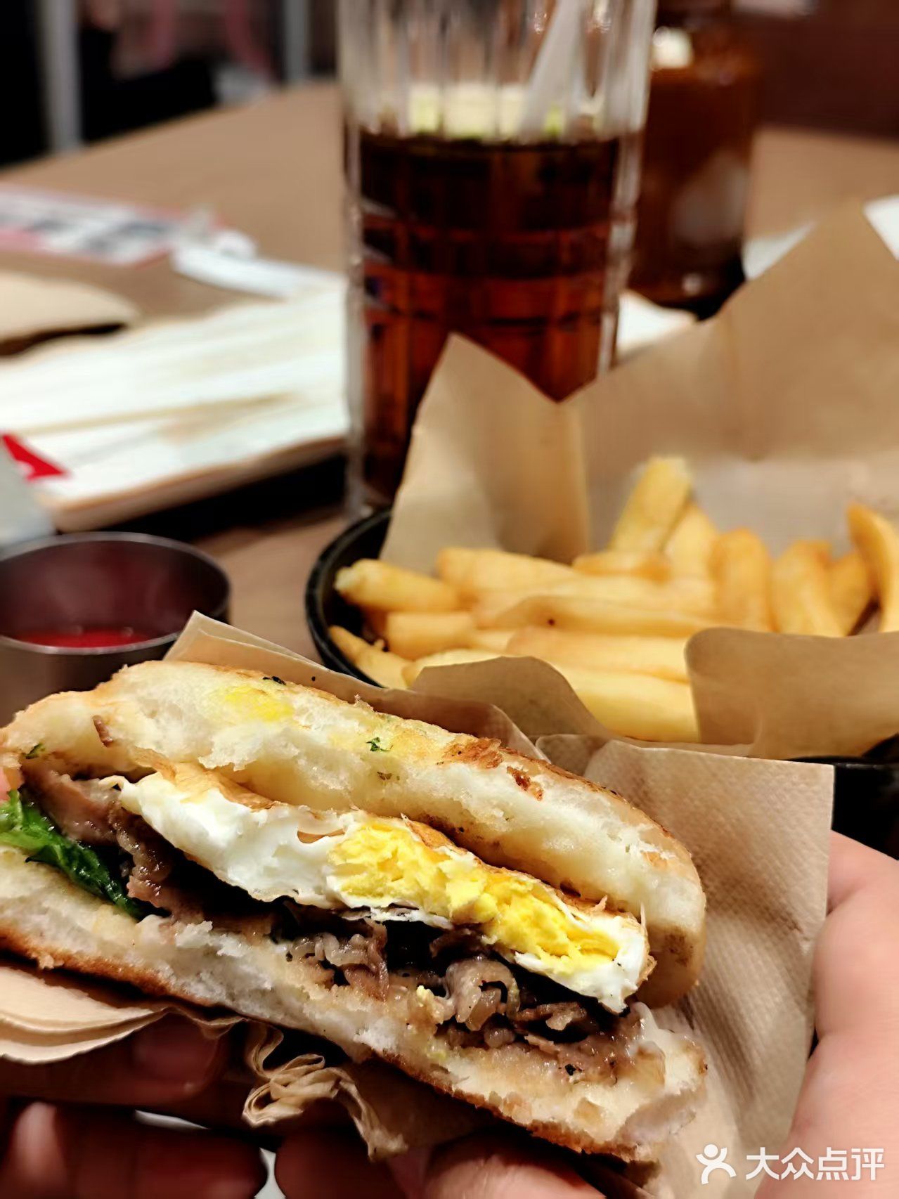 忙里偷闲的快餐时光