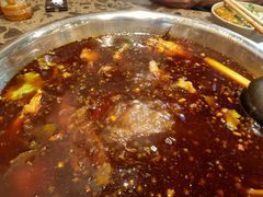 -肖肖酸萝卜鱼火锅(总店)