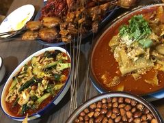 -六福烧烤酒馆(秦隆步行街店)