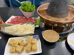 -楼外楼大刀肉传统火锅居(幸福街店)