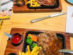 -菲滋意式餐厅(海宁银泰城店)