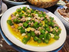 -万重锦·人文川菜馆(骡马市店)