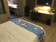 -西安大雁塔科技大学地铁站亚朵酒店