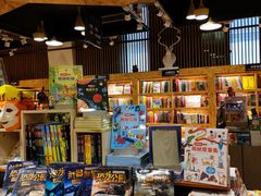 -新华里咖啡书吧(新华书店小寨店)