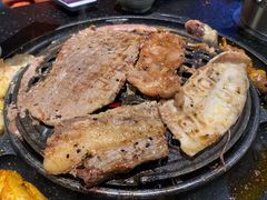 五花肉-海吃海喝海鲜烤肉炭火主题自助餐(朝阳店)
