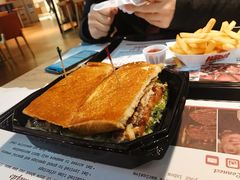 -The Habit Burger Grill 哈比特汉堡(复兴soho店)