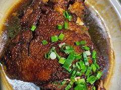 -老码头黑皮肘子锅包肉(赣水路店)