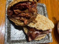 -老天桥酱肉烧饼夹肘子(天桥店)