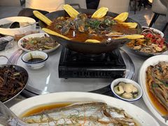 -丹水桥地锅鱼·翘嘴鲌·地方特色全鱼宴(丹江口大坝店)