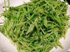 酒香炒豆苗-老头儿油爆虾·知味杭州(爱琴海购物中心)