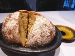 餐前面包-Erman岩烧牛排(虹桥南丰城店)