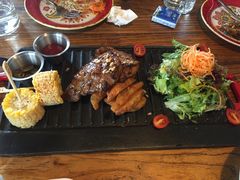 烤猪排套餐-I HOLIC艾豪丽披萨(KKone店)
