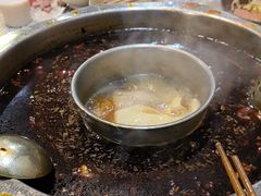 -渝嘴小老弟老火锅(华新村店)