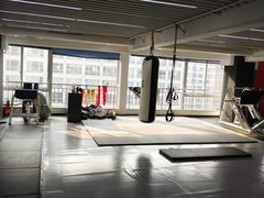 -越·健身工作室(华尔兹广场写字楼B栋店)