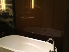 -中山利和希尔顿酒店