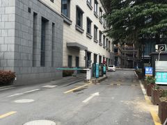 -尚城·利星停车场