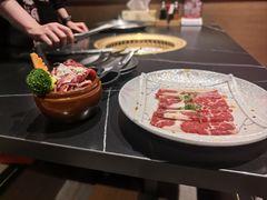 -山川小町·极番烧肉(新地假日广场店)