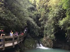 -龙水峡地缝景区