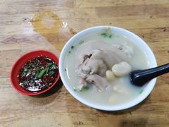 -雷祖芳老妈蹄花店