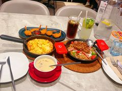 -必胜客(东大桥店)