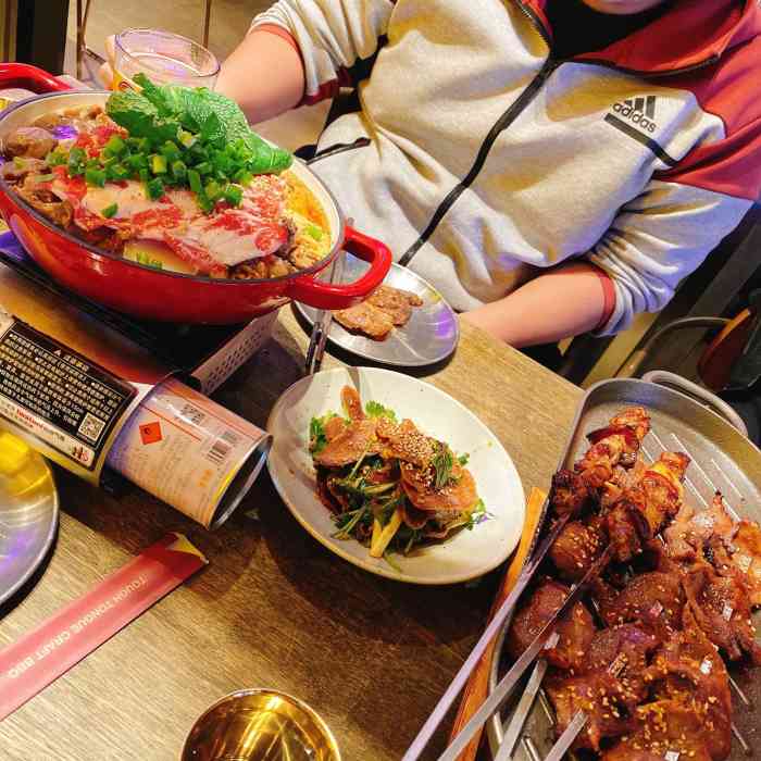 硬舌酒肉(大族广场店)-"这个夏天跟着各种公众号,吃了好多家烧烤和.