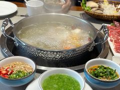 -四点金粥底火锅(沂州里店)