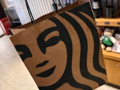 -星巴克(北京新奥购物中心店)