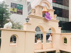 -中航城君尚购物中心