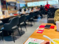 -百年港湾奥特莱斯(香炉礁店)